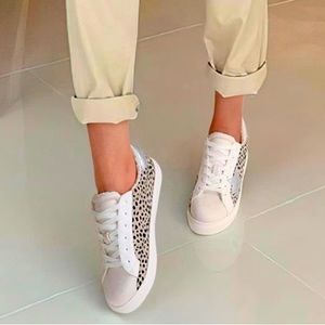 NWOT PARTY Women's Fashion Star Sneaker Lace Up Low Top fuzzy inside, size 10